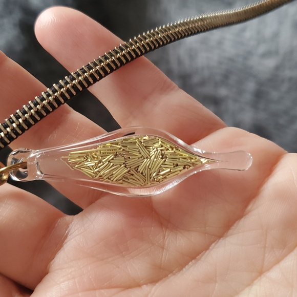 😸Vaness Yanow Black & Gold Zipper Necklace with Hand-Blown Glass Charm - Picture 2 of 4